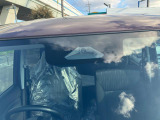 障害物を感知して、衝突の可能性がある場合、運転者へ警告音を発したり、衝突の可能性が高い場合、ブレーキの補助操作を行い、減速して衝突被害を軽減するシステムです。