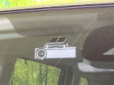 【ドライブレコーダー】ドライブレコーダー装備!走行中はもちろん、あおり運転や事故に遭遇した際、映像で記録し、万一のリスクに備えます。※記録用SDカードはお客様ご自身でご準備いただく必要があります。