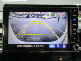 バックモニター付きなのでバック時も安心です。