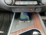 置くだけでスマホの充電ができます!