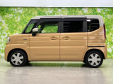 すっきりとしたサイドシルエットが美しい一台です。日常の使い勝手を考えたデザインで、運転しやすいのも魅力です。