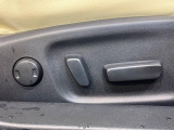 【パワーシート】スイッチ一つで簡単にシートの微調整が可能!電動だから力もいりません!快適なシートポジションにセットして、快適なドライブをお楽しみください。