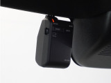 ◆ドライブレコーダー◆映像・音声などを記録する自動車用の装置です。 もしもの事故の際の記録はもちろん、旅行の際の思い出としてドライブの映像を楽しむことができます。