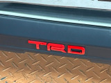 【TRDエアロ】人気のTRDエアロを装備!クルマの外観がよりスタイリッシュになり、街中で存在感あふれる1台に♪将来買い替える時にもリセールに影響しやすく、価値ある人気の装備です!