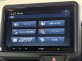 【8インチ ディスプレイオーディオ】視認性の高い大画面ディスプレイでナビの使用や、お持ちのスマートフォンと連携したbluetoothでの音楽再生が可能です♪