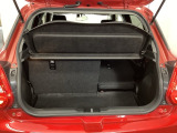 軽い力でサッと倒せるシートアレンジ。急に荷物が増えても、その場でサクッとスペースを広げられます。毎日の『困った』を『助かった』に変える工夫が満載です。