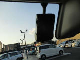 映像と音声で運転を記録してくれるので万が一の時にも安心です。