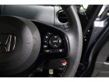 Hondaセンシングの機能のひとつ、アダプティブクルーズコントロール付!アクセルから足を離しても設定したスピードと前車との車間を保ち走行してくれます!車線維持もアシスト☆高速道路で疲労軽減ですね☆