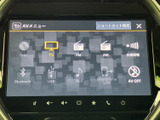 多彩な機能を備えたオーディオ画面は、ドライブのエンターテイメントを豊かにします。CDやラジオに加え、最新のスマートフォン連携も可能です。