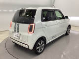リアはプライバシーガラス付です。見た目もかっこいいですよね。また、太陽光を防ぐので冷房の効きを良くする効果もあるんです。エアコンを控えめにすれば燃費向上も見込めますよ。