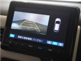 ◆リアワイドカメラシステム◆3種類の表示で後方確認をサポート♪セレクトレバーを「R」の位置に入れるとカメラ画像に切り替え。ノーマルビューでは従来のリアカメラと同様の標準的なビューで表示します!