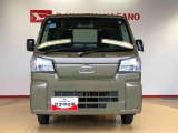 長野ダイハツ販売は車両に詳しくない方でも気軽に立ち寄れるお店作りを目指しています。高年式・低走行のお車がいっぱいです!是非一度遊びに来てください♪