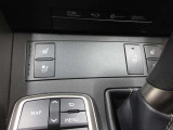夏は涼しく冬は暖かい、ウォーム&クールが選べる快適なシートです。