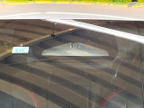 【トヨタセーフティセンス】走行中に前方の車両等を認識し、衝突しそうな時は警報とブレーキで衝突回避と被害軽減をアシスト。より安全にドライブをお楽しみいただけます。