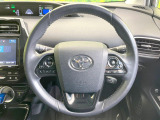 【純正革巻きステアリング】上質な革を使用することで、手にしっかり馴染みとても運転しやすいハンドルです♪