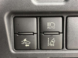 対向車がいないとき、見通しの悪い道路は暗くて怖いですよね。。。こちらのクルマはオートマチックハイビーム搭載です!対向車の有無で自動でハイ・ロウビームに切り替えます。