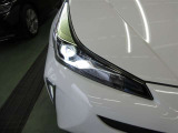 1灯の光源でハイ・ローを切り替えられるBi-Beam LEDランプ。通常ランプの2倍以上明るく約10年のロングライフです。
