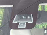 【エマージェンシーブレーキ】走行中に前方の車両等を認識し、衝突しそうな時は警報とブレーキで衝突回避と被害軽減をアシスト。より安全にドライブをお楽しみいただけます。