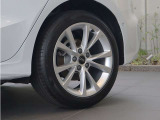 ●オシャレは足元からといいますが、車も同じく足元のエレガンスさで全体のイメージが変わります。