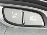 【車線逸脱警報装置・先進ライト】のセットスイッチです。安全装備搭載でドライバーの安全をサポートします。