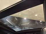 車両は屋内展示しておりますので天候に関係なくごゆっくりコンディションご確認頂けます。車両を倉庫へ保管している場合が御座いますのでご来店前に在庫確認頂けると幸いです。TEL072-784-8800