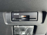 今では必需品のETCもパネルデザインにフィットするビルトインタイプなので、見た目もスッキリとしています