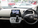 Honda車が初めての方にも扱いやすく分かりやすいインパネ周りと各種スイッチ類です。