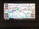 ナビゲーションは、インターナビ対応のGathers純正メモリーナビを搭載しています。Bluetoothオーディオ機能がありますので、スマートフォンなどの音楽も再生できます。
