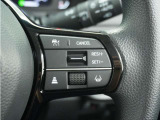 ◆アダプティブクルーズコントロール◆予め設定した車速内でクルマが自動的に加減速。前走車との適切な車間距離を維持しながら追従走行します。【LKAS】車線維持支援システムでステアリング操作を支援。