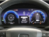 視認性の良いスピードメーターですね。夜も見やすく表示されますので運転が楽しくなります。