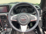【純正革巻きステアリング】上質な革を使用することで、手にしっかり馴染みとても運転しやすいハンドルです♪