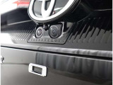 バックカメラが付いているので後方確認が非常にしやすいです。今や運転初心者も熟練者も必須装備!ついていて損はないですね♪