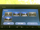 USBやBluetoothなど、多様なソースに対応したオーディオシステム。お好みの音楽で、ドライブタイムをより楽しく演出します。音質にもご注目ください。