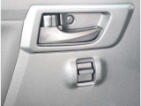 最大3年間のあんしん中古車保証サービスもご用意しております。