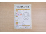 【車輌検査証明書】店頭にてクルマの状態が一目で分かる検査証明書を公開中。トヨタ認定検査員が厳しく査定し、状態を点数と図解で表示しています。修復歴はもちろん、傷やヘコミの箇所や程度がご確認いただけます。