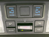 【両側パワースライドドア】スマートキーや運転席のスイッチで後席両側スライドドアの開閉が可能♪電動だから力を入れてドアを開ける必要が無く、小さなお子様でも簡単に開け閉めでき快適です♪