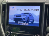 【メーカー純正ナビ】インテリアに溶け込むスタイリッシュな「専用設計」メーカーナビを装備♪視認性や操作性など基本性能にも優れ、より上質なカーライフをお楽しみいただけます。