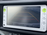 後方状況を安全確認できるモニター。狭い道や駐車時にも、より安心して運転できます。