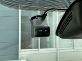 日産オリジナル前後ドライブレコーダーです。後方撮影もできるのであおり運転や追突事故への対策になります。設定・画像の再生などをスマートフォンのアプリから簡単に操作が行えます。