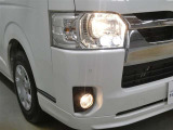 LEDヘッドライトです。デザイン性がよくとても明るいので、夜間の走行や悪天候でも安心です。しかも長寿命!