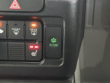 運転席にはシートヒーターが付いています!寒い日に便利な装備ですね。