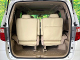 普段のお買い物や通勤、送迎等に十分な荷室スペースを確保しております。セカンドシートを倒すと、大きな荷物の積載も可能です♪