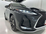 フォグランプ装着車です。暗い夜道の車両前方を明るく照らします