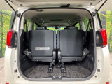 普段のお買い物や通勤、送迎等に十分な荷室スペースを確保しております。セカンドシートを倒すと、大きな荷物の積載も可能です♪