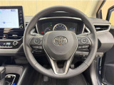 ステアリングスイッチ搭載!手を離さずに手元のスイッチでさまざまな操作が可能。運転中、視線をそらさなくても操作ができて安全です!