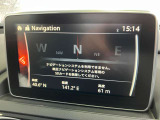 マツダ専用の地図SDカードを読み込ませることによりナビゲーションが使用可能になります。