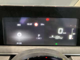 モニター式メータパネルです。回生モニター等様々な情報表示を変更できるデジタルスピードメーターとなっております。