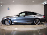【BMWのxDrive】xDriveはいかなる状況下でも安定した走りを実現しています。 これによりストレスなく運転できることはもちろんのこと、安全性能も向上しています。