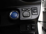 運転席から左右のドアミラーの開閉が可能です♪駐車場でのドアミラーの折り畳みが簡単です♪
