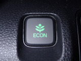 エンジン、エアコンなどを制御し低燃費な『ECONモード』に、また走りを楽しみたいとき、空調など快適性を重視したいときにはスイッチOFFで通常モードに切り替えができます!